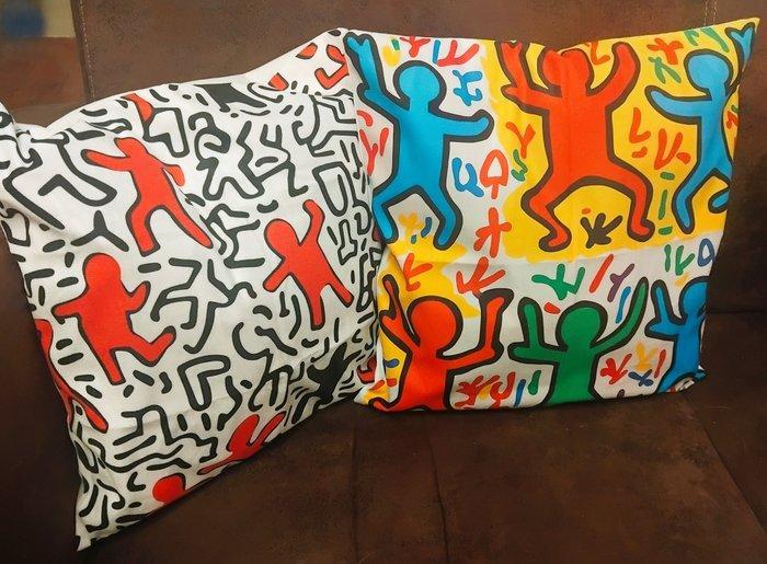 Daprès Keith Haring - Kussen (2), Antiek en Kunst, Kunst | Designobjecten
