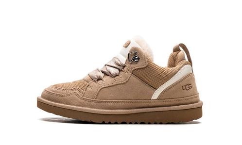 UGG Lowmel Sand (Kids), Kleding | Dames, Schoenen, Ophalen of Verzenden