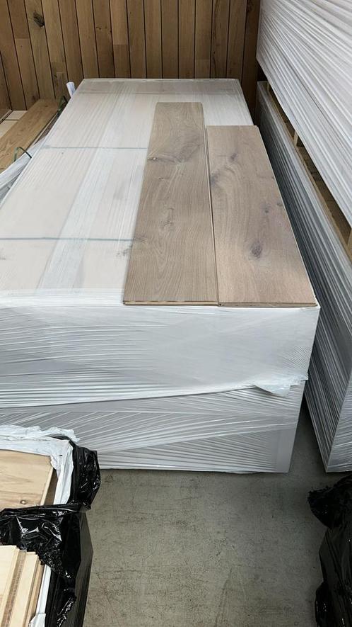 Restpartij eiken vloerdelen bij Floorstyling, Huis en Inrichting, Stoffering | Vloerbedekking, Nieuw, Ophalen
