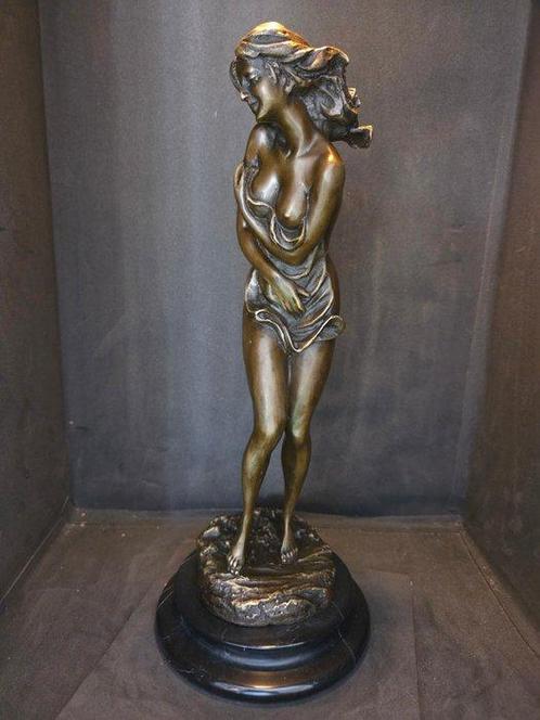 Aldo Vitaleh - Beeld, Attractive Girl in a Veil - 40 cm -, Antiek en Kunst, Curiosa en Brocante