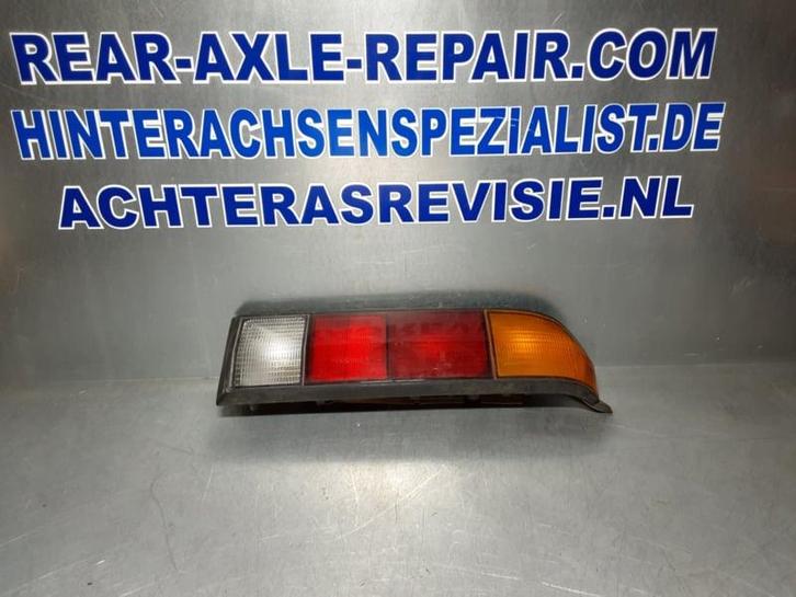 Achterlicht rechts Opel Manta B met zwarte rand, merk Hella., Auto-onderdelen, Carrosserie en Plaatwerk, Gebruikt, Opel, Verzenden