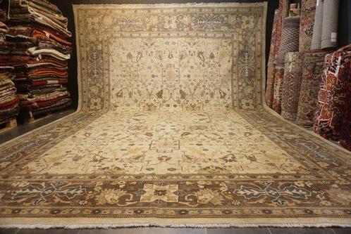 Ziegler - Tapijt - 540 cm - 375 cm, Huis en Inrichting, Stoffering | Tapijten en Kleden