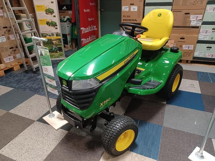 Nieuwe John Deere X380 zitmaaier, 122cm of 137cm maaidek, Tuin en Terras, Zitmaaiers, Nieuw, 120 cm of meer, Ophalen of Verzenden