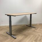 Tweedehands Wini Winea Pro elektrisch zit-sta bureau, (bxd), Huis en Inrichting, Bureaus, Ophalen of Verzenden, In hoogte verstelbaar