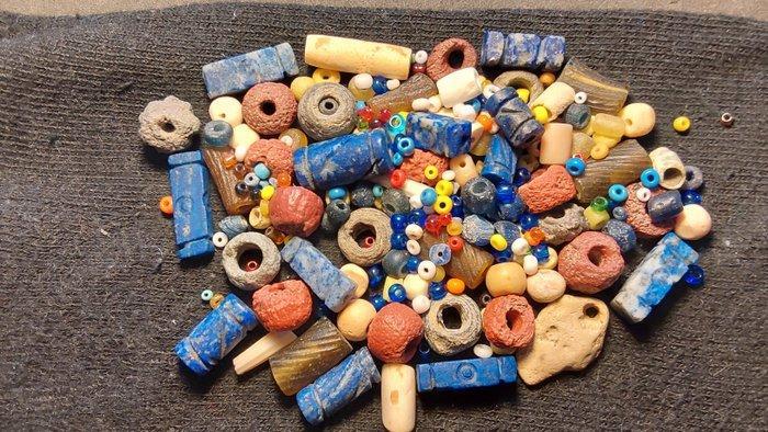 Oud Egyptisch tot Romeins Glas Meer dan 100 oude kralen, Sieraden, Tassen en Uiterlijk, Antieke sieraden