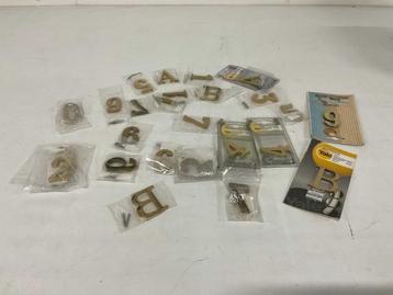 Veiling - partij Yale huisnummers messing beschikbaar voor biedingen