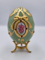 Fabergé ei - Porselein, Verguld