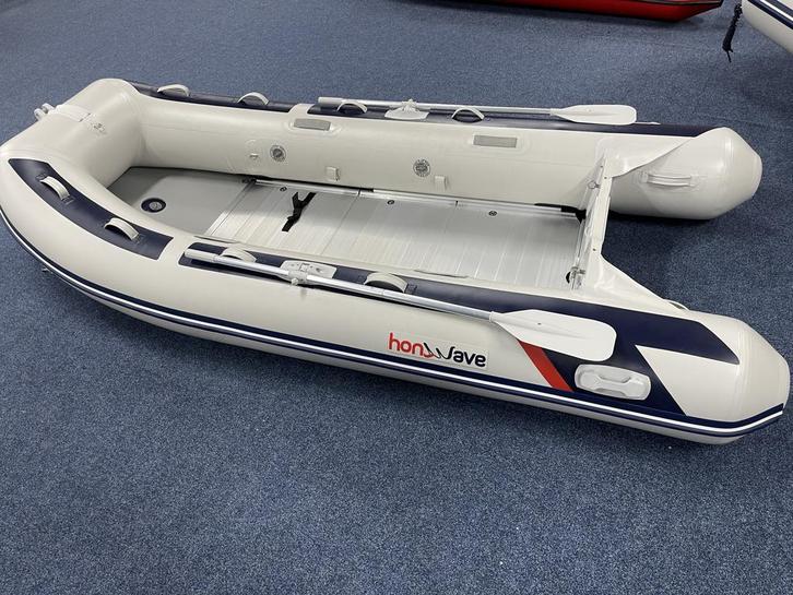 Honwave T40 inclusief Honda 20 pk gratis strandwielen, Watersport en Boten, Rubberboten, Zo goed als nieuw, Overige merken, Overige brandstoffen