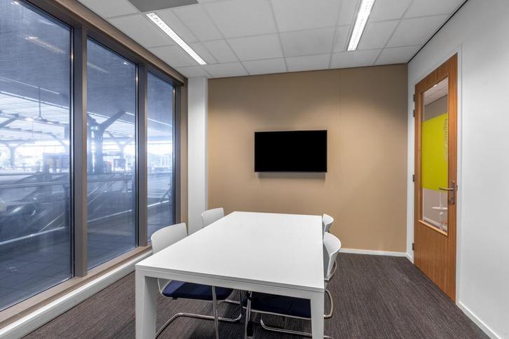 Kantoorruimte in Central NS International - Regus Express, Zakelijke goederen, Bedrijfs Onroerend goed