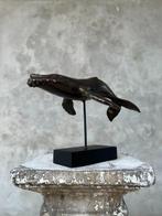 Beeld, No Reserve - Bronze Patinated Whale Soaring on its