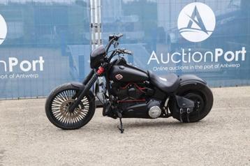 Veiling: Motor Harley-Davidson Deuce FXSTD Softail Benzine 2 beschikbaar voor biedingen