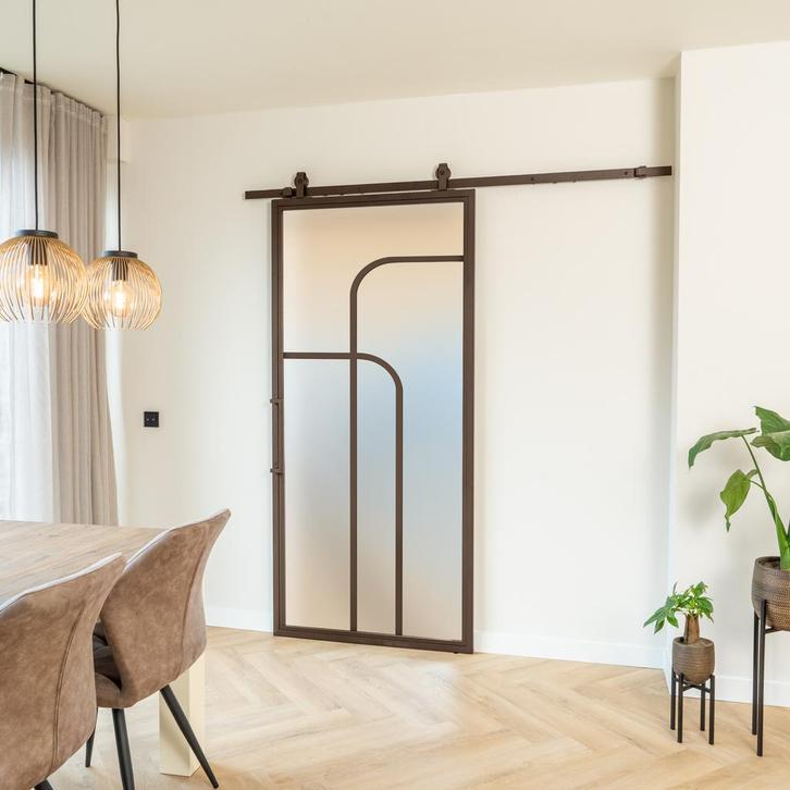 Stalen Schuifdeur - Brons - 4 Vlaks rond - Mat glas, Doe-het-zelf en Verbouw, Kozijnen en Schuifpuien, Inclusief glas, Nieuw, Metaal