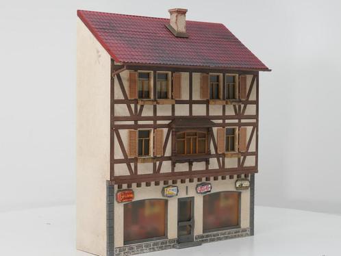 POLA 331770 Reliefhaus, Gebouwd model Met int. Verlichting, Hobby en Vrije tijd, Modelbouw | Figuren en Diorama's, Gebruikt, Ophalen of Verzenden