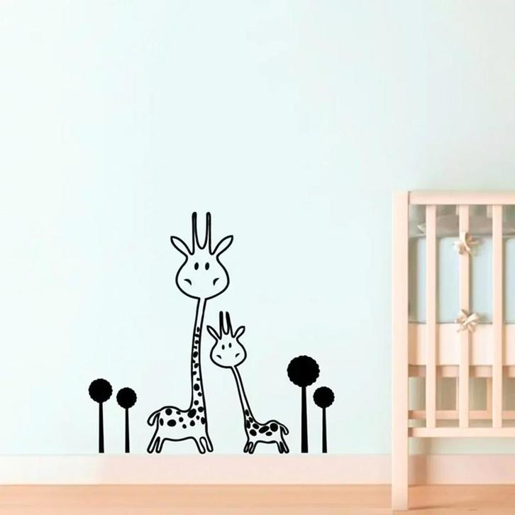 Grote muur- of deur stickerset met 2 giraffen tussen boompje, Kinderen en Baby's, Kinderkamer | Inrichting en Decoratie, Wanddecoratie