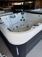 Jacuzzi J-375 Showroommodel, Nieuw
