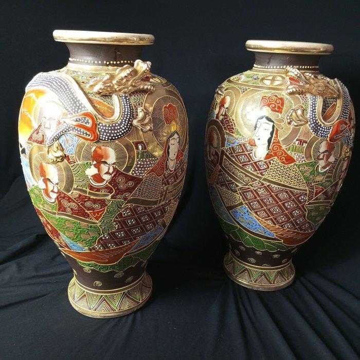 Paar antieke Japanse Satsuma-vazen - Aardewerk, Chinese lak,, Antiek en Kunst, Antiek | Overige Antiek