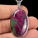 Zilveren hanger met cabochon van saffier in zoïsite –