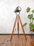 Fargo - Theaterlamp - Aluminium, Hout - Vloerlamp, Tripod