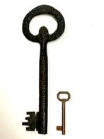 Sleutel - 23,5 cm gewicht 410 g, Antiek en Kunst