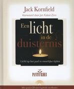 Een licht in de duisternis 9789088400704 Jack Kornfield, Boeken, Verzenden, Zo goed als nieuw, Jack Kornfield