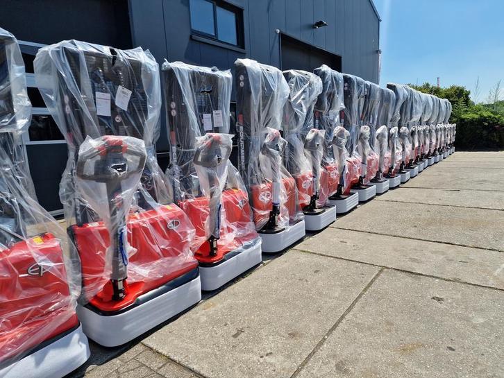 Nieuw actie - elektrische stapelaar - 1200kilo  2.7 tot 3.6m, Zakelijke goederen, Machines en Bouw | Heftrucks en Intern transport