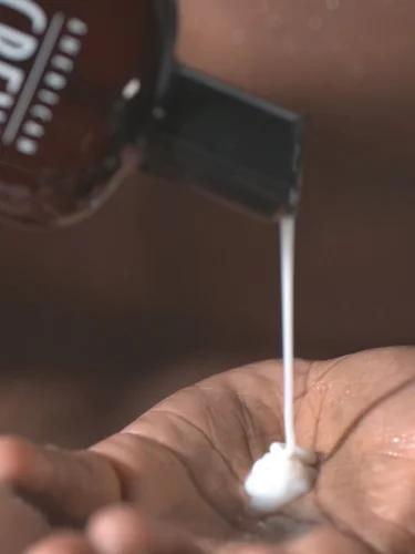 American Crew Daily Deep Moisturizing Shampoo, Sieraden, Tassen en Uiterlijk, Uiterlijk | Haarverzorging, Nieuw, Verzenden