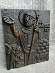 Brons Modernistic Hangemaakt Heilige St Lambertus Relief