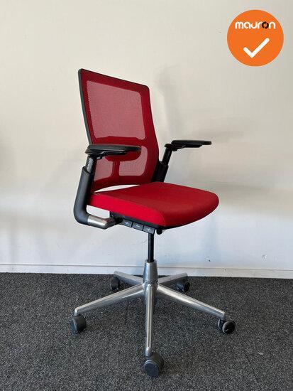 Ahrend 2020 Verta bureaustoel - refurbished - rode stoffe..., Zakelijke goederen, Kantoor en Winkelinrichting | Kantoormeubilair en Inrichting