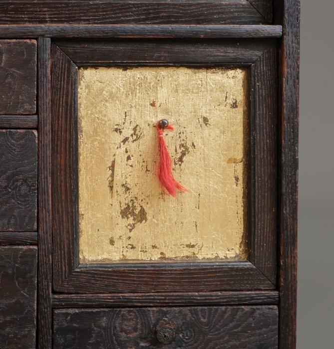 kleine kast met laden - Bladgoud, Hout, Koper, Tamo (ash), Antiek en Kunst, Antiek | Overige Antiek