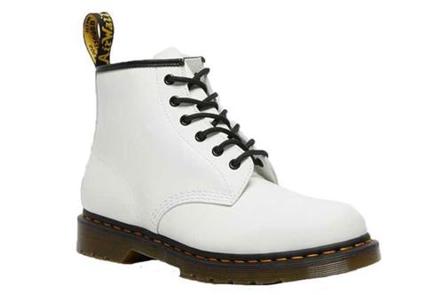 35% Dr. Martens  Enkellaarzen  maat 37, Kleding | Dames, Schoenen, Wit, Nieuw, Verzenden