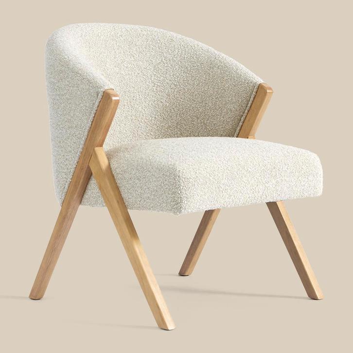 *WOONWINKEL* Beige Fauteuil Met Naturel Hout, Huis en Inrichting, Fauteuils, Nieuw, Stof, Verzenden