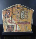 Replica van een oude Egyptenaar Hout grafsteen met de