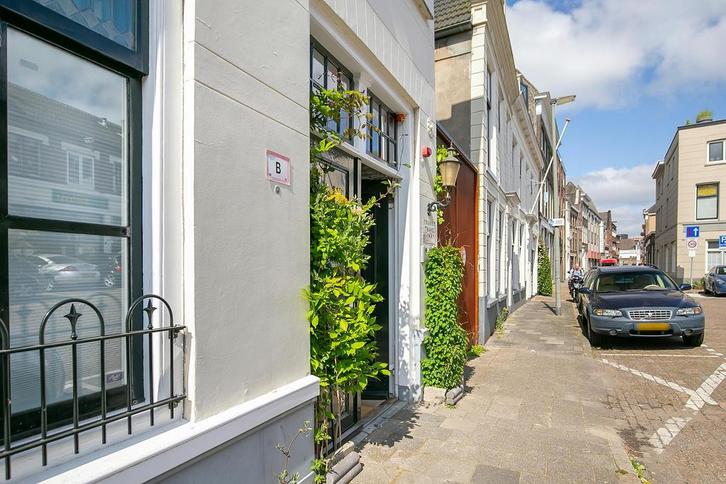 Studio te huur in Schiedam - 40 m² - 2 kamer(s) - 2 kamers, Huizen en Kamers, Kamers te huur, Rotterdam