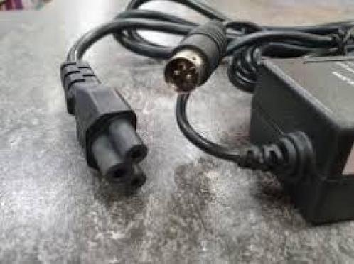 Avtex 220V voeding met netsnoer - 3 polig - 4A, Computers en Software, Noodvoedingen (UPS), Nieuw, Ophalen of Verzenden