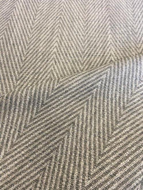 Zacht en consistente geweven stof met spinpluizendetails in, Antiek en Kunst, Antiek | Kleden en Textiel