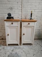 Vintage kast antieke oude tafel stoel emaille etc