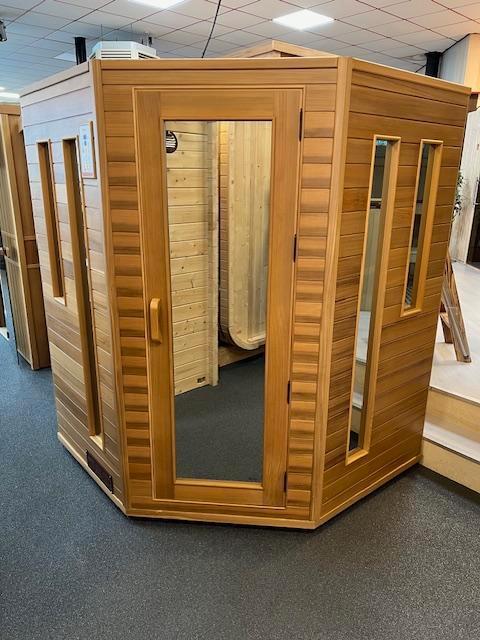 Infrarood sauna (12 langstralers) red cedar 1 - 3 persoons, Sport en Fitness, Sauna, Infrarood, Complete sauna, Zo goed als nieuw