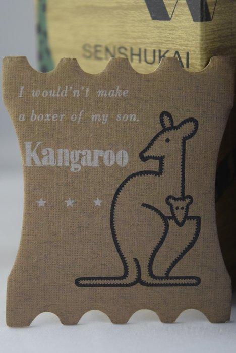 Royal Pet Senshukai - Speelgoed figuur Kangaroo with box -, Antiek en Kunst, Antiek | Overige Antiek