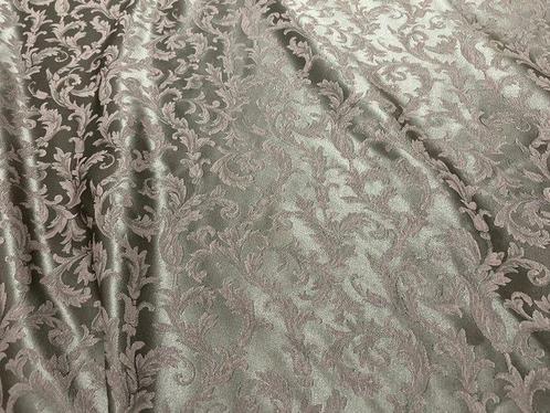 De charme van antiek damast - Meubelstof - 3 m - 3.3 m, Antiek en Kunst, Antiek | Kleden en Textiel