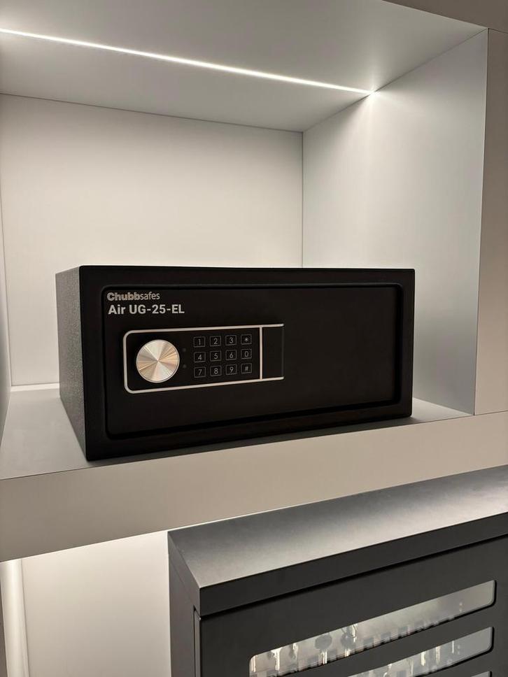 Chubbsafes Air UG-25-EL (Showroommodel), Huis en Inrichting, Brandblussers en Brandkasten, Brandkast, Nieuw, Ophalen of Verzenden