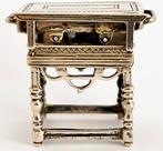 Miniatuur beeldje - Hollands zilveren miniatuur van een, Antiek en Kunst