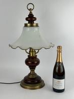 Tafellamp - Opaline glas - Een grote cottage lamp, Antiek en Kunst