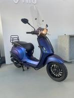 Vespa sprint GALAXY BLUE custom 2020 1e eigenaar 4749km, Fietsen en Brommers, Scooters | Vespa, Overige modellen, Maximaal 45 km/u