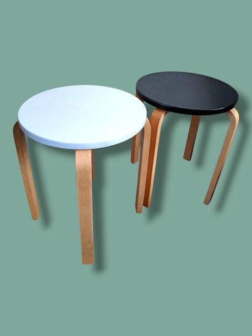 Kruk (2) - Hout - Stool E60 4 poots kruk, Antiek en Kunst, Curiosa en Brocante