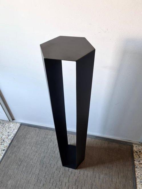 JVSculptures - Javi Villarroel Seoane - Standaard - Staal -, Antiek en Kunst, Kunst | Designobjecten