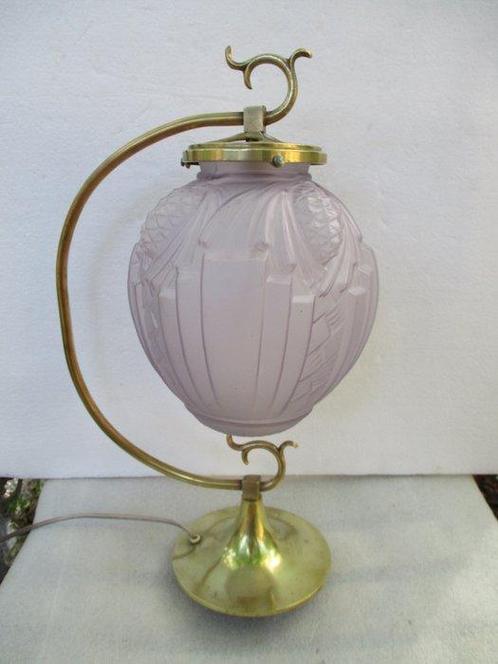P De CAGNY - Lamp - Art Deco. Hoorn Nikkel. Globen glas, Antiek en Kunst, Kunst | Designobjecten