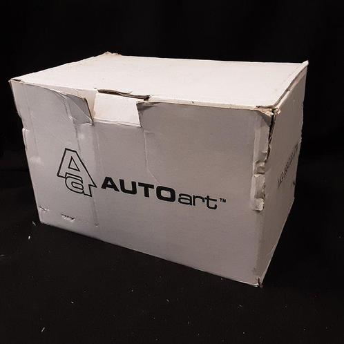 Autoart 1:43 - Modelauto (6) - Volkswagen Golf Variant, Hobby en Vrije tijd, Modelauto's | 1:5 tot 1:12