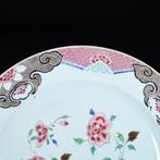 Schotel - Très large plat en porcelaine aux émaux de la