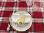 Elegante tafelkleed met rood geruit patroon, typisch