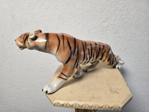 Royal Dux Porzellan-Manufaktur - Figuur - schreitender Tiger, Antiek en Kunst, Antiek | Glas en Kristal